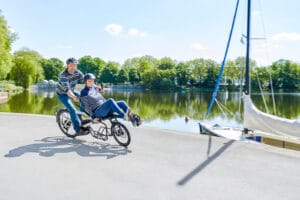 Zwei Radfahrer auf dem PINO