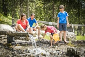 Familienurlaub mit Eltern und Kindern